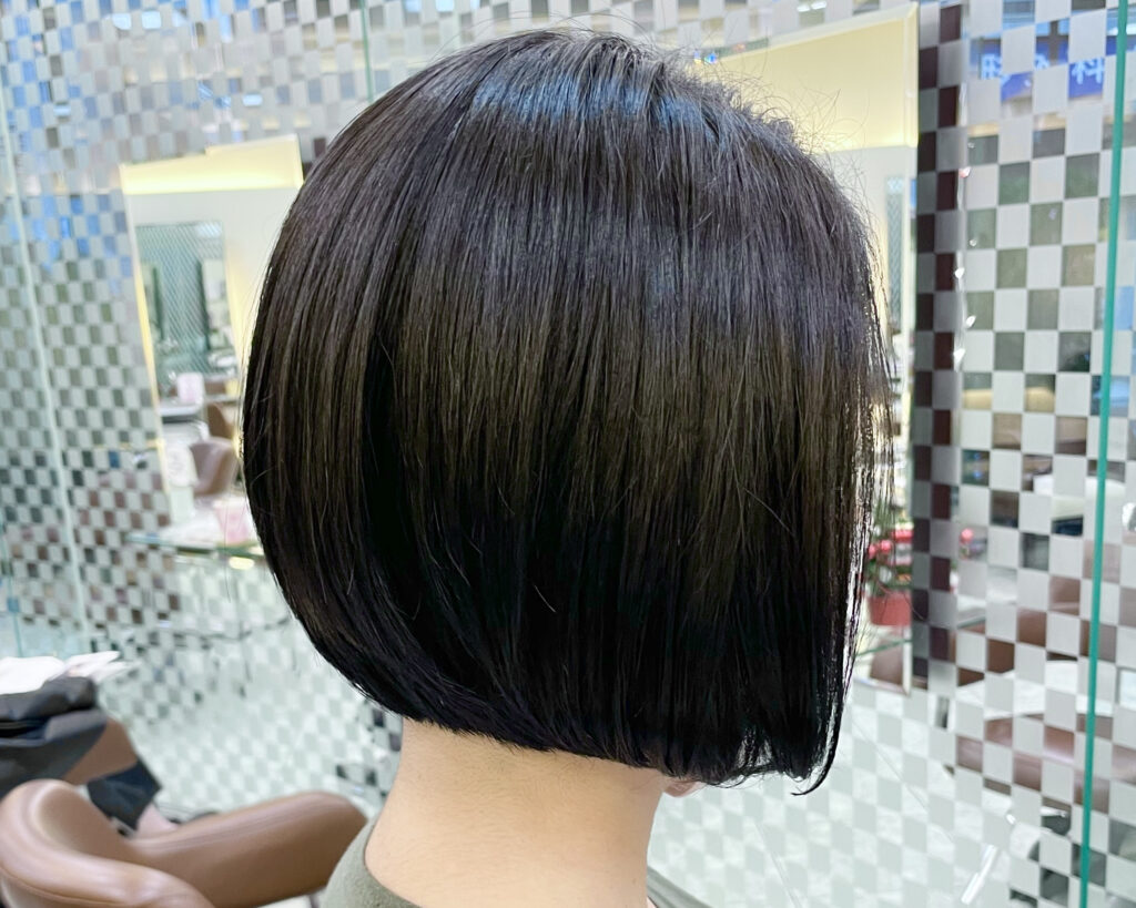 黒髪でも似合う アラフォー世代 の髪型 ショートヘアのデザイン集